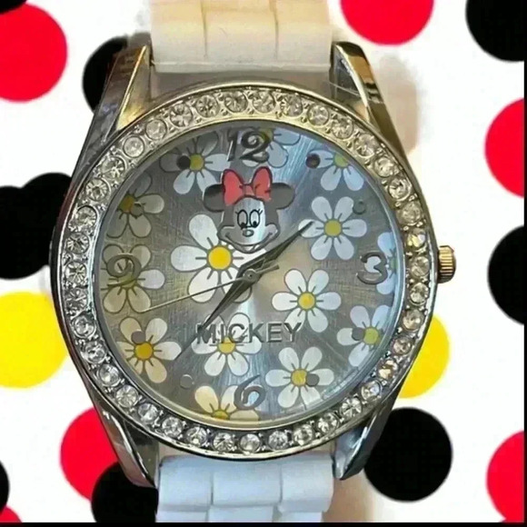 Minnie Mouse RARE Women's Watch with White Band and Daisy Pattern. Needs battery - Picture 4 of 6